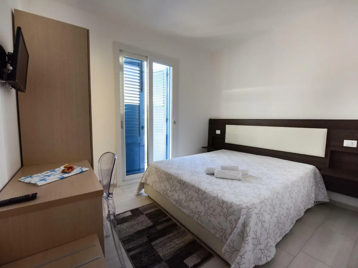 Appartamento Claudia Blu Mar con piscina e Wi-Fi San Vito Lo Capo