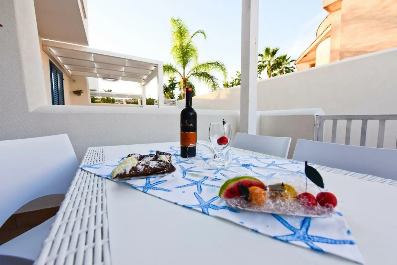 Appartamento Claudia Blu Mar con piscina e Wi-Fi San Vito Lo Capo Italia